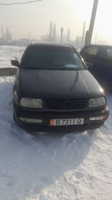 маленький матор: Volkswagen Vento: 1993 г., 2 л, Механика, Бензин, Седан