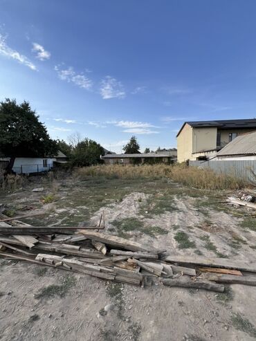 участок вдоль трассы: 5 соток, Для строительства, Договор купли-продажи, Красная книга