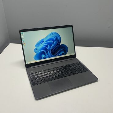 старый швейный машинка: Ноутбук, HP, 8 ГБ ОЗУ, Intel Core i3, 15.6 ", Б/у, Для несложных задач, память NVMe SSD