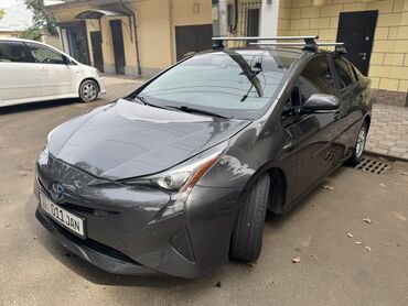 Toyota: Toyota Prius: 2017 г., 1.8 л, Вариатор, Гибрид, Хэтчбэк