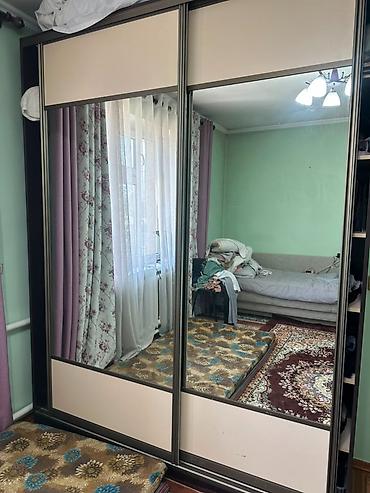 зеркальный шкаф: Шкаф-купе б/у - Двухдверный раздвижной механизм на роликах - Фасады — 1