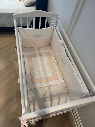 Beşiklər: Qız üçün, İşlənmiş, Dördbucaq, Beşik, Dəst ilə, Matras ilə, Yellənmə mexanizmsiz — 3