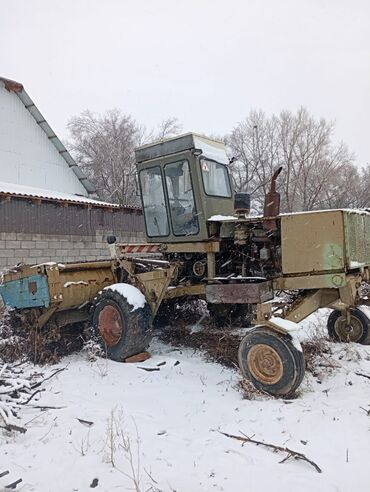 срочно продам машину: Е 302 сатылат абалы жакшы жумушка дайар баасы 750 мин сом дареги Чүй