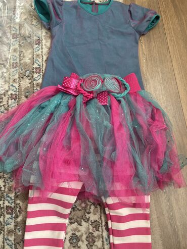 шикарное платье для девочки: Комплект, цвет - Розовый, Б/у
