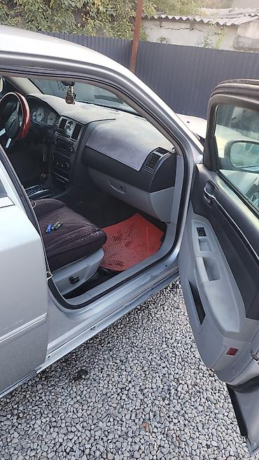 step 2: Chrysler 300C: 2006 г., Автомат, Седан — 6