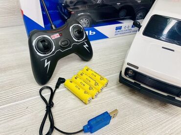 Oyuncaqlar: ● Oyuncaq Maşin Niva ● Zariyatqa ile işleyir ● Pultla idare olunur ● — 12