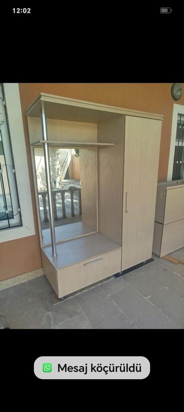 Otaq qapıları: İşlənmiş, Düz dolab, Dəhliz dolabı