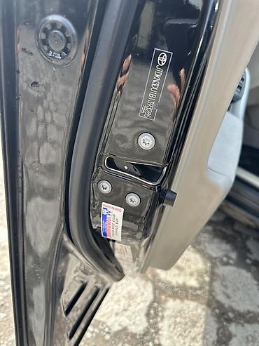 Toyota: Toyota Prius: 2012 г., 1.8 л, Гибрид, Хэтчбэк — 15