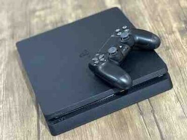 sony televizorlari: Ps 4 slim 1 Tb hec bir problemi yoxdu 2 dene pult usdundr icinde oyun