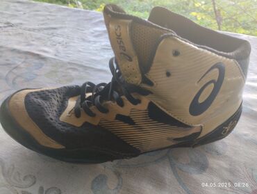 asics цена: Мужские кроссовки, 40, Asics, Б/у, цвет - Золотой, Самовывоз