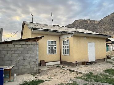 Sale of cottages and houses: Продаётся дом с участком 6 соток. Планировка: 4 комнаты +, кухня — 1