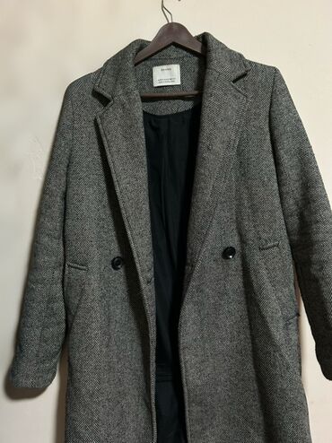 Пальто: Пальто, Bershka, XS (EU 34), цвет - Серый