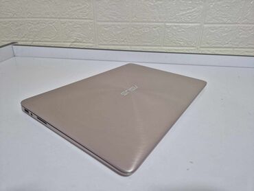 asus k73s: Intel Core i5, 8 GB OZU, 13.3 "