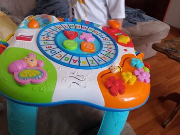 Ostale igračke: Ovaj interaktivni sto za aktivnosti dizajniran je da zabavi i edukuje — 5