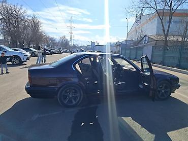 BMW: BMW 5 series: 1993 г., 2.5 л, Механика, Бензин, Седан — 3