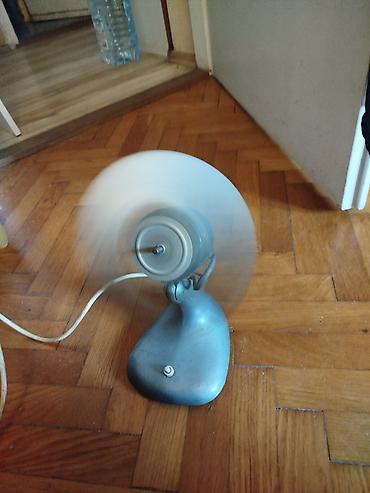 Stoni ventilatori: Stari retro ventilator.Ne znam da li je kompletan. Cini mi se da fali na lalafo.rs — 5 Stoni ventilatori: Stari retro ventilator.Ne znam da li je kompletan. Cini mi se da fali — 5