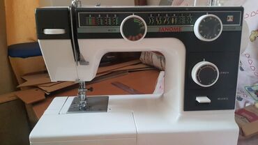 ten effekti qaş: “Janome 392” (bəzən “L-392” kimi də adlandırılır) modeli Janome