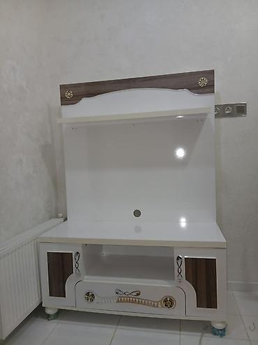 tv mini: 80 azn TV stend yaxsi veziyyetde unvan bulbule afet777 ❤️
0335 — 1