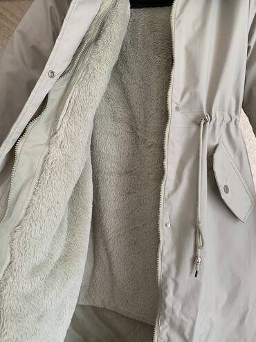 весенняя куртка размер м: Пуховик, M (EU 38), L (EU 40), XL (EU 42)