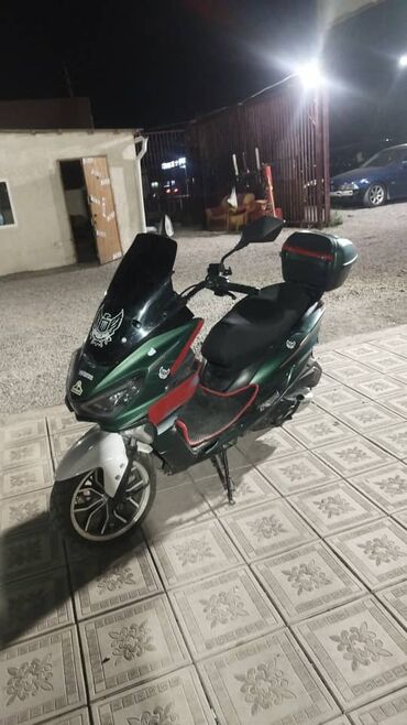 матор на мотоцикл: Скутер 150 куб. см, Бензин