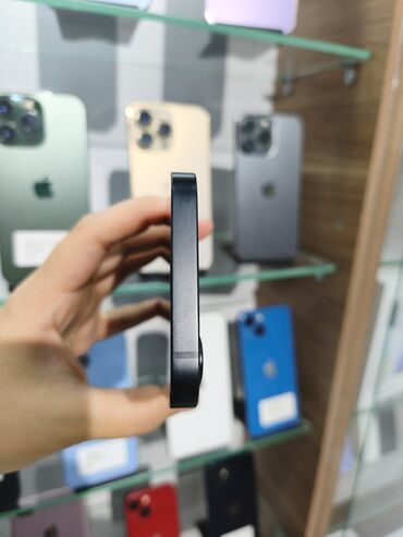 Apple iPhone: IPhone 16e, 128 GB, Qara — 2