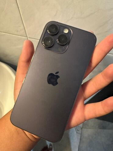 айфон 15 про макс в рассрочку: IPhone 14 Pro Max, Колдонулган, 128 ГБ, Deep Purple, Коргоочу айнек, Каптама, Бөлүп төлөө менен, 88 %