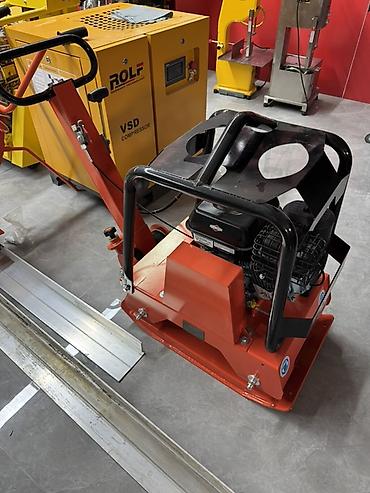 Виброплита бензиновая (реверсивная) - Тип: виброплита для уплотнения