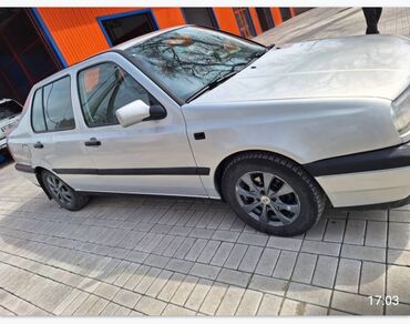 ауди 80 1 8 моно: Volkswagen Vento: 1994 г., 1.8 л, Механика, Бензин, Седан