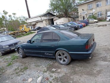 detskaja odezhda ot 0 do goda: BMW 5 series: 1993 г., 2 л, Механика, Бензин, Седан