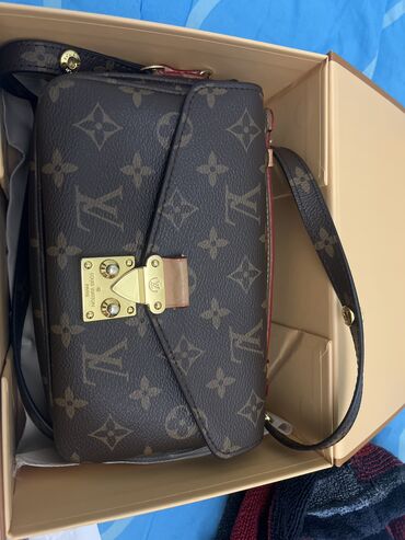 сумки люкс: Сумка люкс качество Louis Vuitton все документы есть я покупала за
