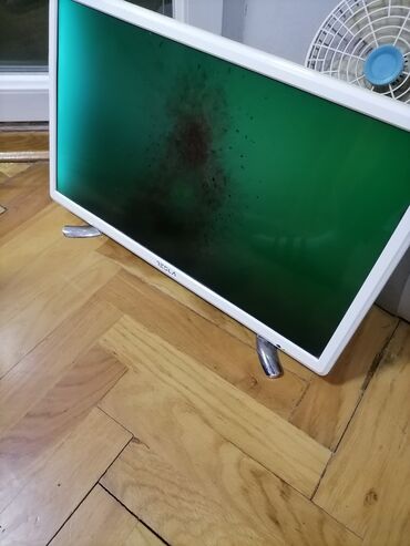 Televizori: TV TESLA Led tanki 24 inča ili 60 dijagonala ekrana ispravan sa jednom — 3