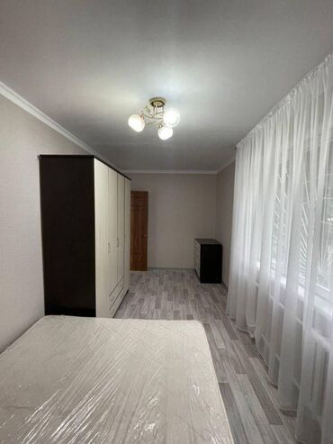 1 комнатная квартира 8 мкр: 2 комнаты, 43 м², 104 серия, 1 этаж, Евроремонт