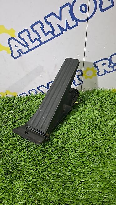 педаль газа е34: BMW 520d F10 2011 г. педаль газа — 1
