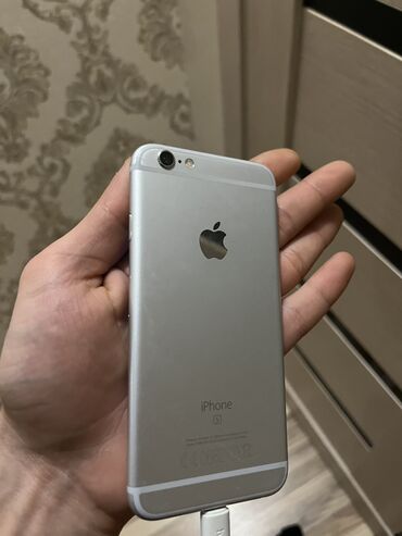 Apple iPhone: IPhone 6s, 32 GB, Gümüşü, Barmaq izi