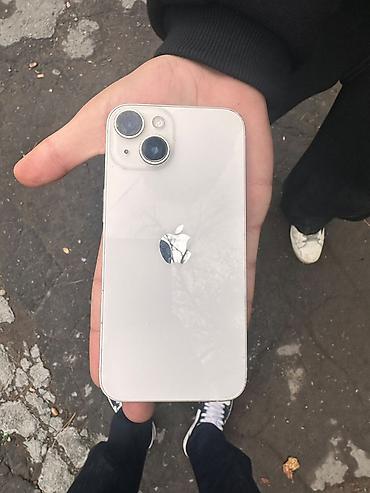 Apple iPhone (серия с двойной диагональной камерой) в белом цвете