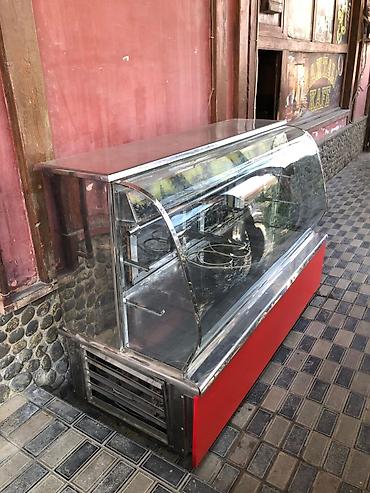 Soyuducu avadanlığı: Soyuduculu vitrİN – kafe, restoran və şirniyyat mağazaları üçün - Önü — 1