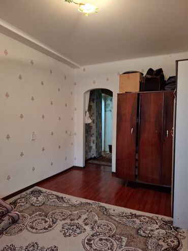 продаю квартиру 8 мкр бишкек: 1 комната, 26 м², Индивидуалка, 2 этаж, Косметический ремонт