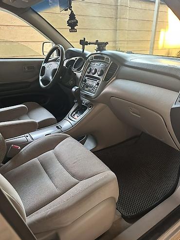 буксир машина: Toyota Highlander: 2003 г., 3 л, Автомат, Газ, Кроссовер — 8