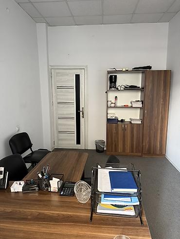 office: Ofis və ya Repetitor Müəllimlər üçün Mərkəz daxilində otaqlar icarəyə — 8