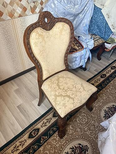 iş stulu: Klassik üslubda massiv ağacdan hazırlanmış stol-stul dəsti. - Dəst: 1 — 3