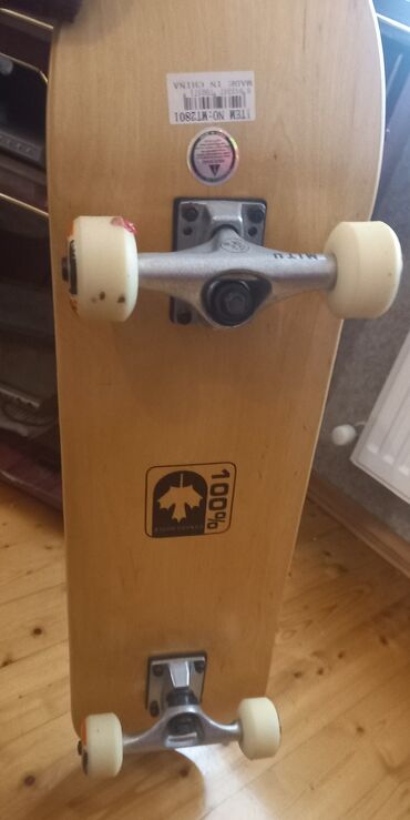 Maskalar, eynəklər: Skateboard – tam komplekt - Taxta: 100% ağcaqayın (şəkildə “100%” və