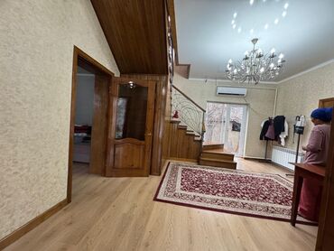 Долгосрочная аренда домов: 250 м², 4 комнаты — 9