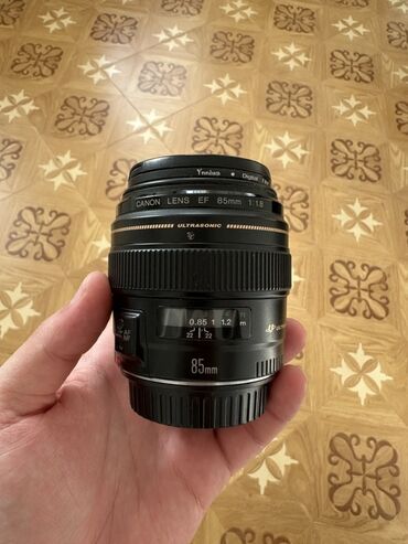 телескоп тал 1: Canon EF 85mm f/1.8 USM obyektiv - Montaj: Canon EF (tam kadr və