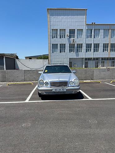 e 39: Mercedes-Benz E 240: 2.4 l | 1998 il Sedan — 1