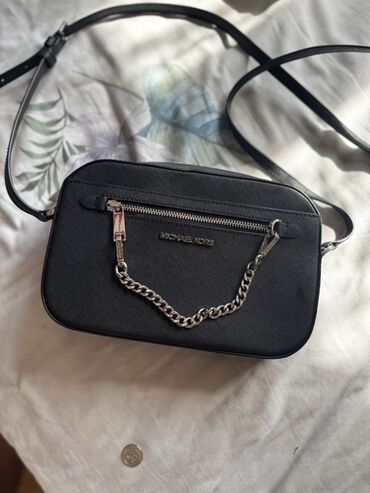 дорожная косметичка: Классикалык сумка, Michael Kors, Материалы: Нукура булгаары, Сыдырмалуу, Аялдарга, Колдонулган
