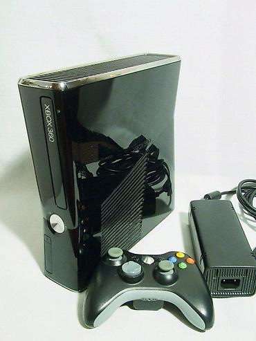 where to sell used electronics: U ponudi Xbox 360 konzola, odlično očuvana. Noviji model sa pločom — 2