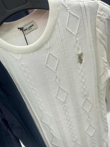 Džemperi: S, m, l, xl, 2xl na lalafo.rs — 21 Džemperi: S, m, l, xl, 2xl — 21