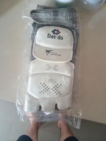 kəmərlər: Taekvondo üçün elektronik ayaq üst qoruyucusu – Gen2 - Rəng: ağ-boz - — 2