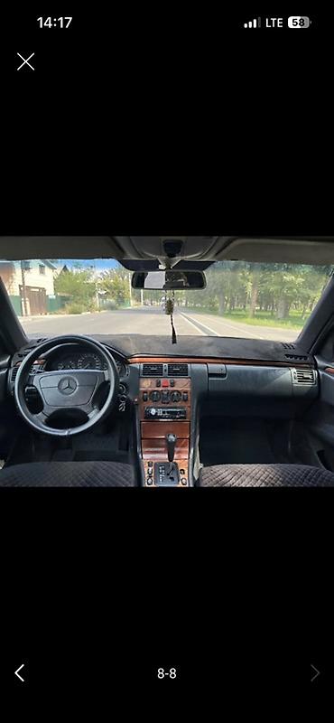 Mercedes-Benz E-Class: 1999 г., 2.4 л, Автомат, Бензин, Седан