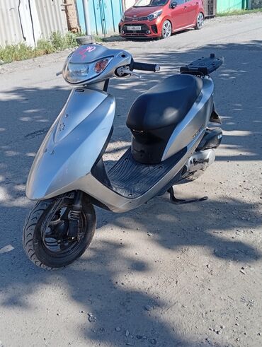 Скутеры: Скутер Honda, 50 куб. см, Бензин at lalafo.kg Скутеры: Скутер Honda, 50 куб. см, Бензин